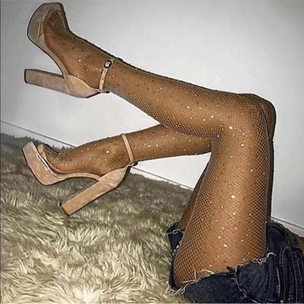 ❄️Sparkling Rhinestone Fishnet Pantyhose❄️ - Picture 3 of 8